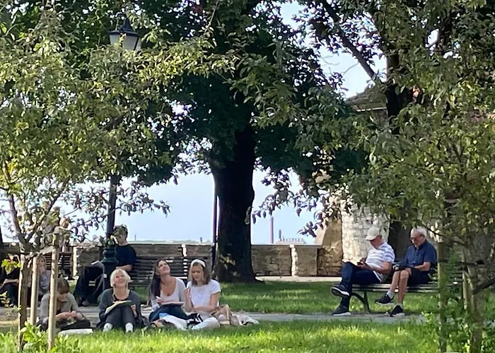 Bishop's Апартаменты *